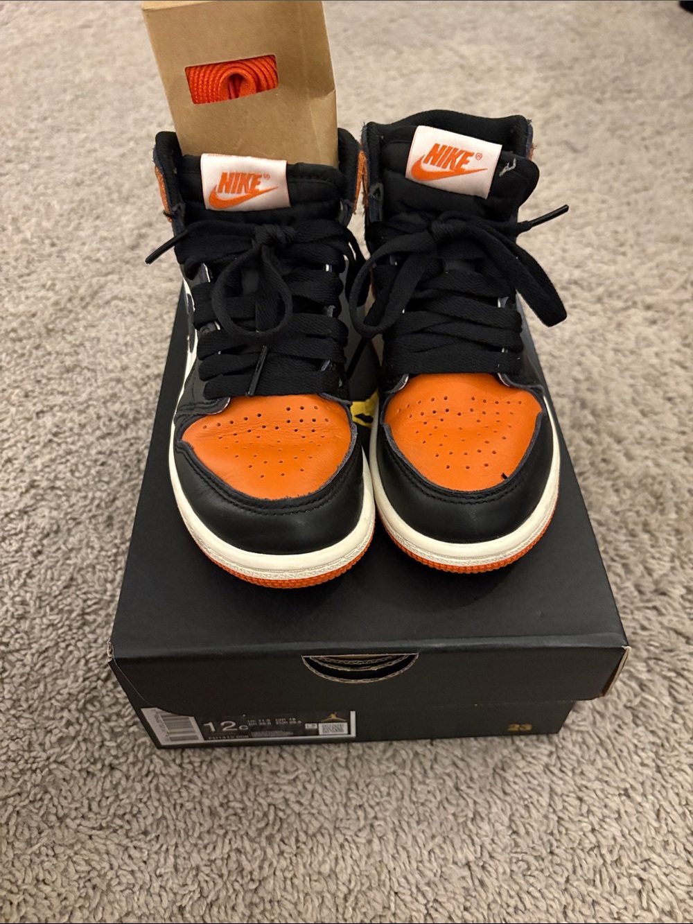 Kids’ Retro Jordan 1 Black and Orange- Shattered Backboard - Picture 1 of 9